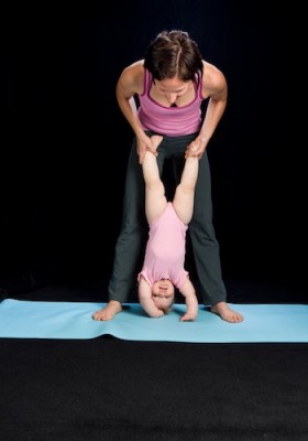 b2ap3_thumbnail_hope-baby-handstand-350.jpg