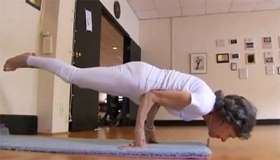 b2ap3_thumbnail_tao-porchon-lynch-93-yoga.jpg